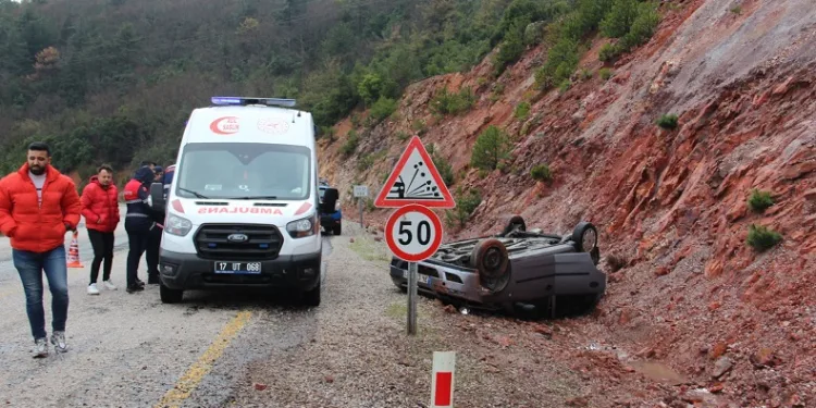 Çan’da takla atan otomobilin sürücüsü yaralandı