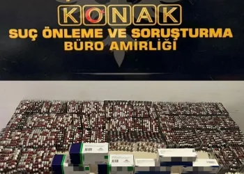 İzmir’de 2 adrese uyuşturucu baskını