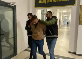 Husumetlisini otomobilde öldüren şahıs tutuklandı