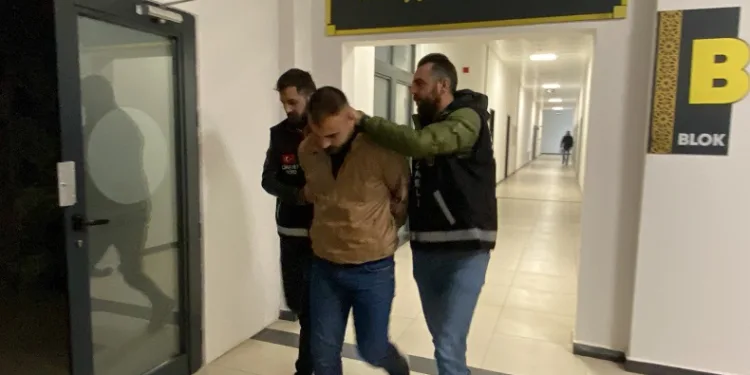 Husumetlisini otomobilde öldüren şahıs tutuklandı