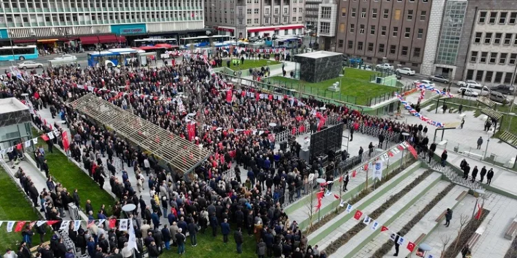 Ulus 100. Yıl meydanı açıldı