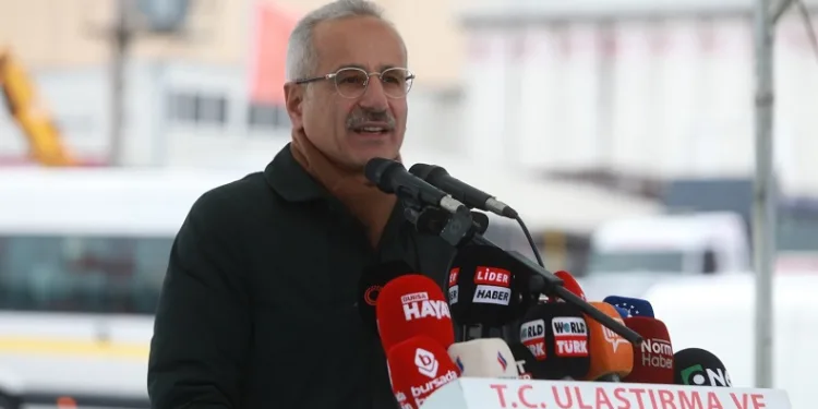 Bursa’da Bakan Uraloğlu’ndan “Yüksek Hızlı Tren” açıklaması