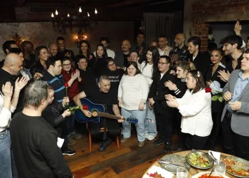 Mehmet Topal, down sendromlular için verdiği iftarda sanat ve spor dünyasını buluşturdu