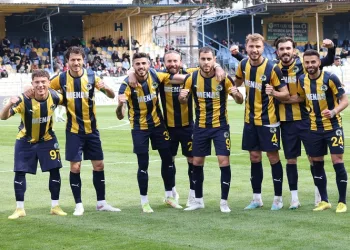 Yılmaz Vural yönetimindeki Menemen FK’dan galibiyet serisi