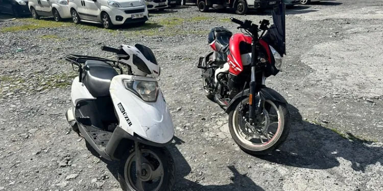 Motosikletli gaspçılar kamerada