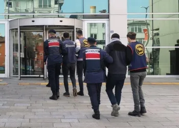 Çevreyolu inşaatından 10 ton demir çalan şüpheliler yakalandı
