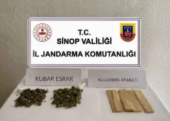 Durdurulan otobüsten 25 gram uyuşturucu çıktı