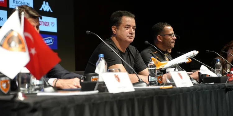 Acun Ilıcalı: “Yabancı hakemler getirilsin”