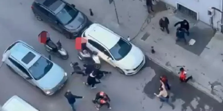 Esnaf ile motor kuryeler arasında “paketleme” kavgası