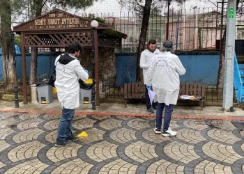 Lise bahçesinde ‘Kız arkadaşıma baktın’ kavgası