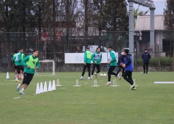 Sakaryaspor, Şanlıurfaspor mesaisine başladı