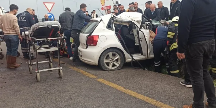 Kontrolden çıkan otomobil takla attı