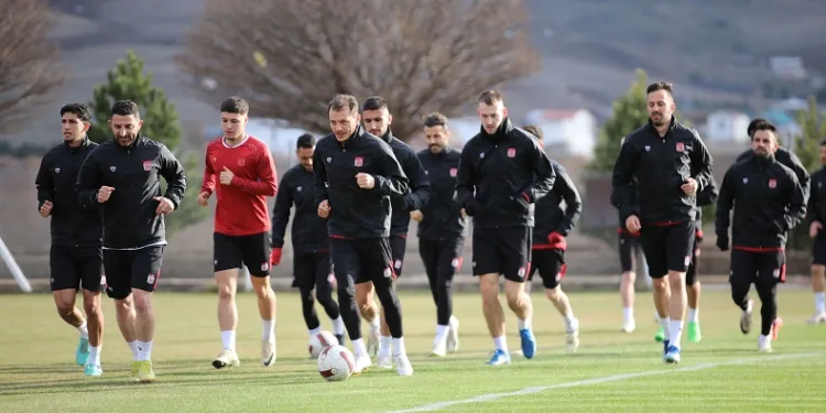 Sivasspor’da Fatih Karagümrük maçı hazırlıkları sürüyor