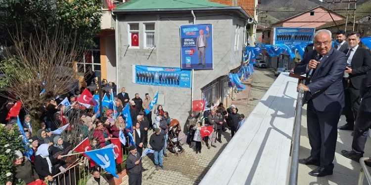 DSP Genel Başkanı Aksakal Alaplı’ya geldi