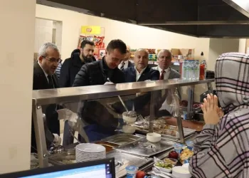 İlçe protokolü üniversite öğrencileri ile iftar yaptı