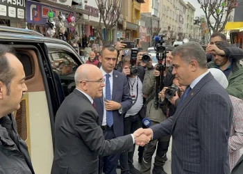 Hazine ve Maliye Bakanı Şimşek, Düzce’de iş adamları ile buluştu
