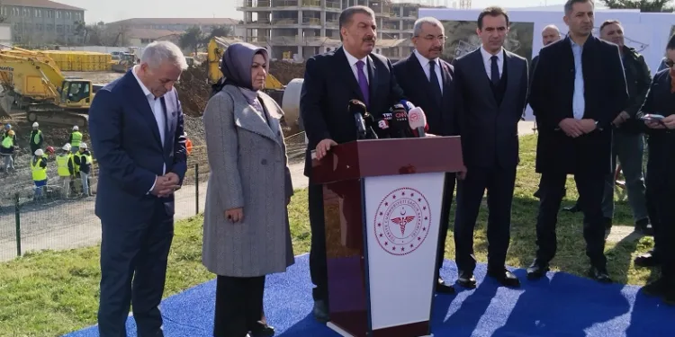 Bakan Koca: “Türkiye’nin en büyük kapasitesi olan şehir hastanesi Sancaktepe’de inşaatı devam ediyor”