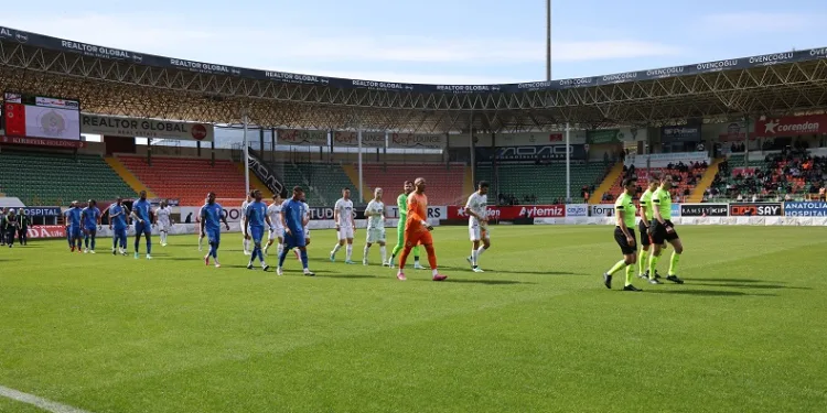 Alanyaspor, Curaçao ile berabere kaldı