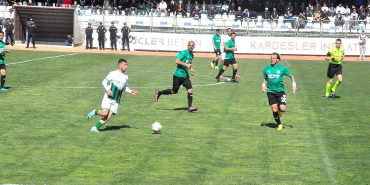 Muğla derbisinde 3 puanın sahibi Muğlaspor oldu