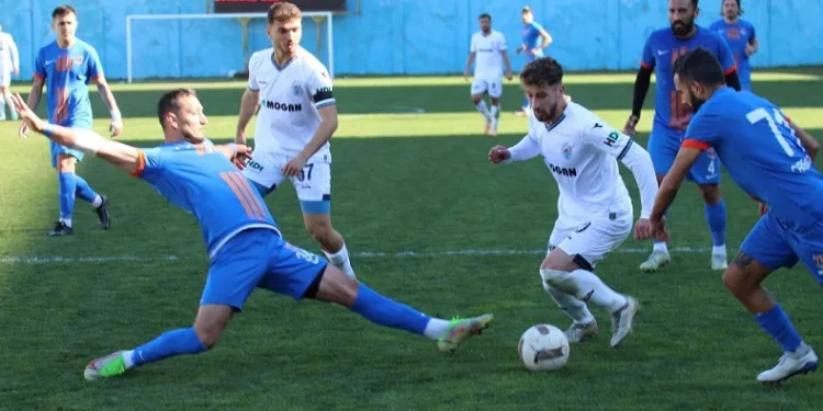 TFF 3. Lig: Pazarspor: 4 – Eynesil Belediyespor: 1