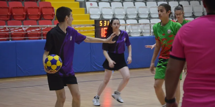 Kütahya’nın Tavşanlı ilçesinde korfbol turnuvası yapıldı
