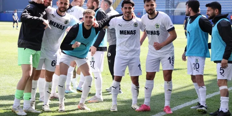 Menemen FK, play-off hattındaki yerini sağlamlaştırdı