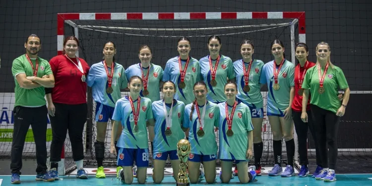 Hentbol Kadınlar 2. Ligi’nde Kepez Belediyesi Spor Kulübü şampiyon oldu