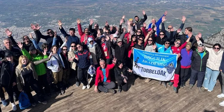 TURBELDAK Spil Dağı’nda doğanın keyfini çıkardı