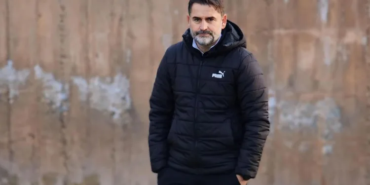 Elazığspor Teknik Direktörü Bülent Yenihayat: “Yarışta hep varız”