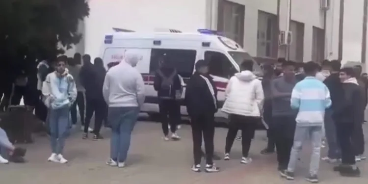 İzmir’de bir öğrenci şakalaştığı arkadaşını kazara yaraladı