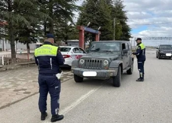 Trafik denetimlerinde 1 milyon 252 bin lira ceza yazıldı