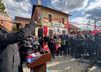 Ulaştırma ve Altyapı Bakanı Abdulkadir Uraloğlu: “Daha fazla yavaşlamayı Ankara kaldıramaz”