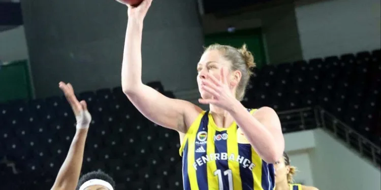 Fenerbahçe, Kadın Basketbol Süper Ligi’nde yarı finalde