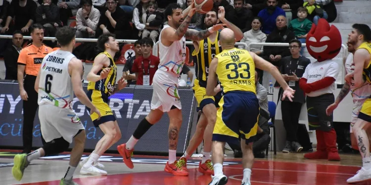 Basketbol Süper Ligi: Aliağa Petkimspor: 59 – Fenerbahçe Beko: 81