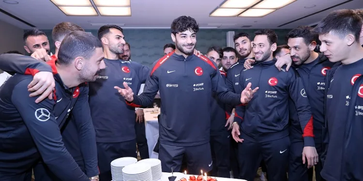 Milli Takım’da Ozan Kabak’ın doğum günü kutlandı