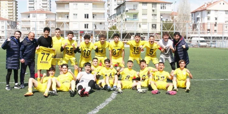 Kayseri U17 Ligi: Kocasinan Şimşekspor: 0 – Talasgücü Belediyespor:4