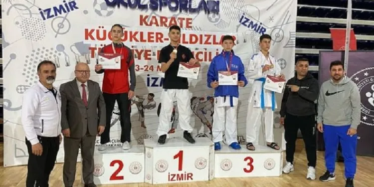 Kayserili karateciler, İzmir’den 4 madalya ile döndü