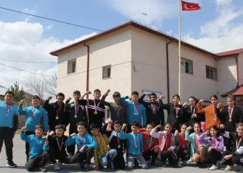 Bu okulun bileği bükülmüyor!