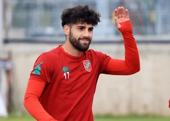 Karşıyakalı Enes Nalbantoğlu, gol sayısında çift haneye ulaştı