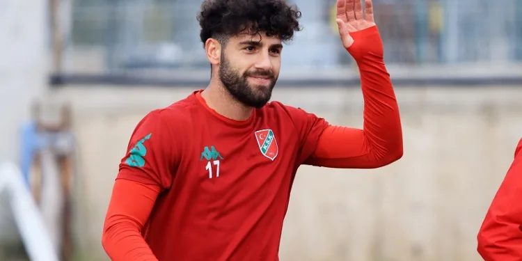 Karşıyakalı Enes Nalbantoğlu, gol sayısında çift haneye ulaştı