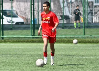 Kayserispor’un genç oyuncusu Aras Çelik’e milli davet