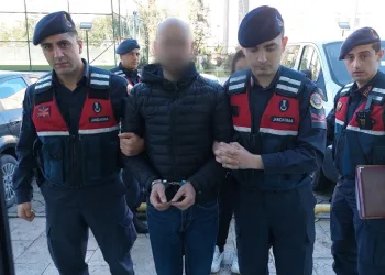 Samsun’da 1’i kadın 2 kişiye uyuşturucu ticaretinden gözaltı