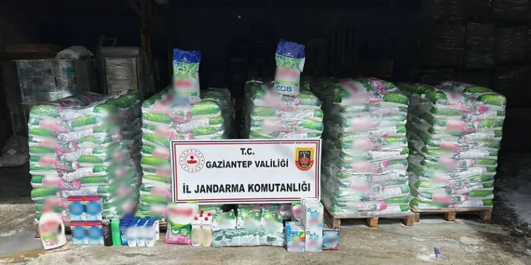 Gaziantep’te jandarma ekiplerinden sahte deterjan operasyonu
