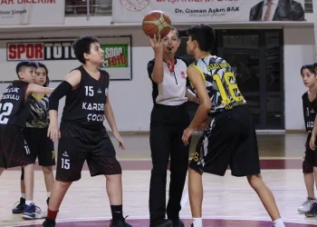 Okullararası basketbol grup maçları, Sivas’ta sürüyor