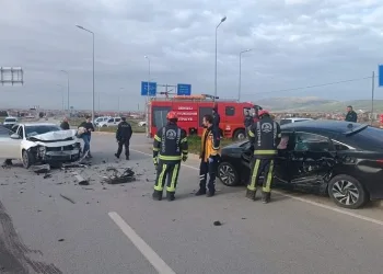 Denizli’de trafik kazası: 3 yaralı