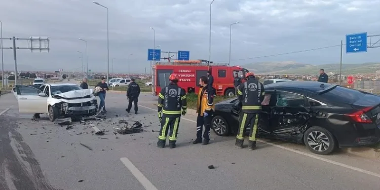 Denizli’de trafik kazası: 3 yaralı