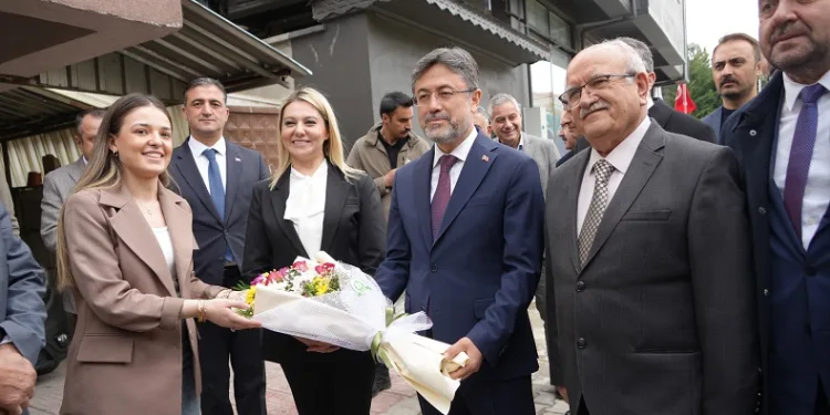 Tarım ve Orman Bakanı İbrahim Yumaklı oda ve sivil toplum kuruluşlarını ziyaret etti