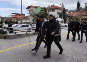 Piyasaya sahte para sokan şahıslar tutuklandı