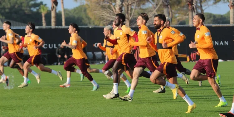 Galatasaray’ın Antalya kampı devam ediyor