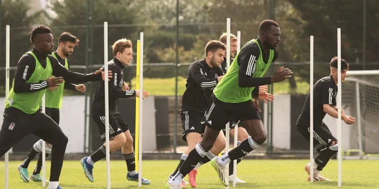 Beşiktaş’ta Alex Oxlade-Chamberlain bireysel çalışmalara başladı